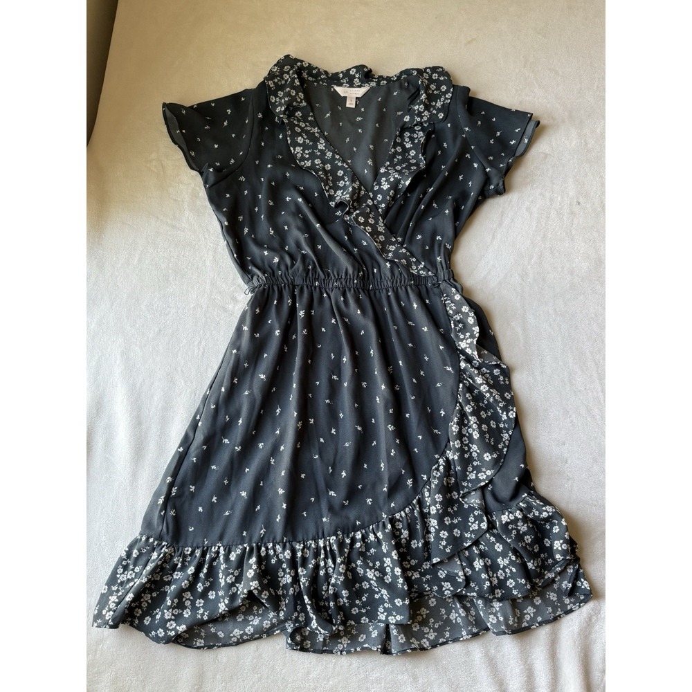 LC Lauren Conrad Gray Floral Ruffle Wrap Mini Dress Size S -Missing Belt